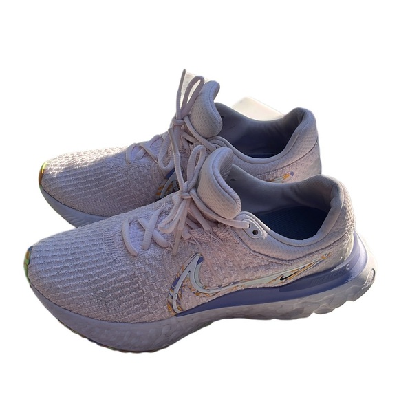 Nike Shoes - Women’s Nike React Flyknit Athletic Sneakers size 10